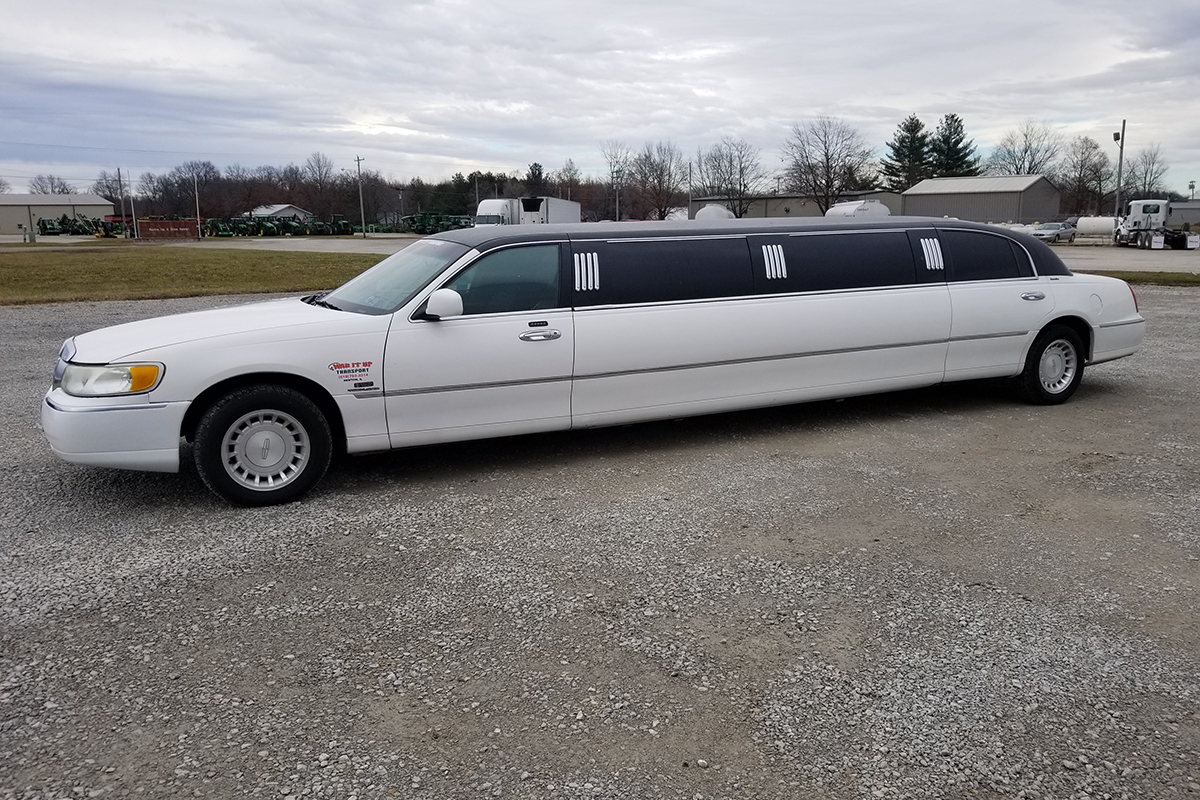 Wad It Up Transport and DJ Service limo