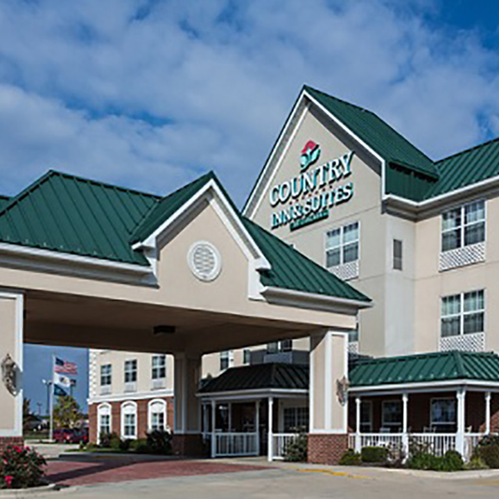 front exterior of Country Inn and Suites
