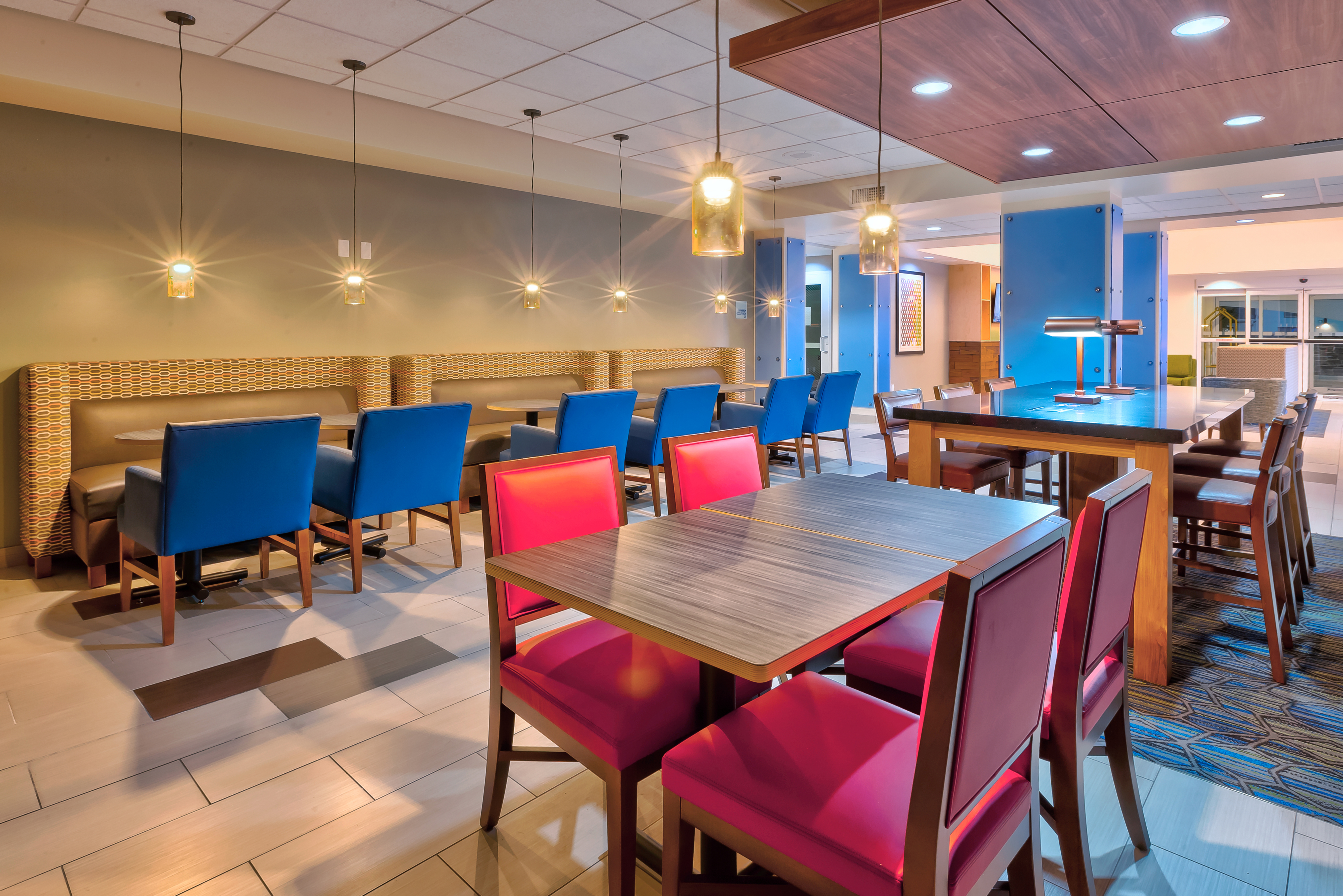 Holiday Inn Express Dining Area